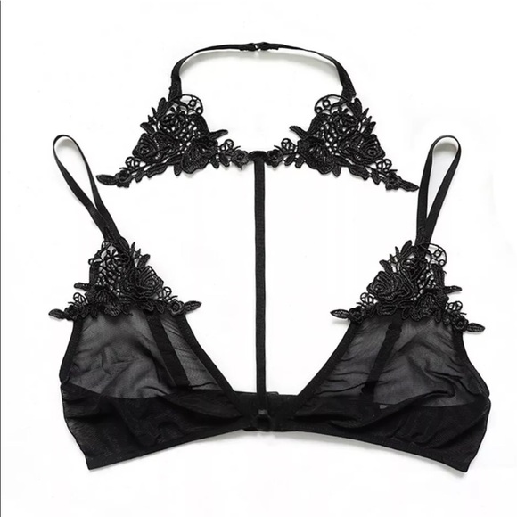 Lingerie - Picture 3 of 9